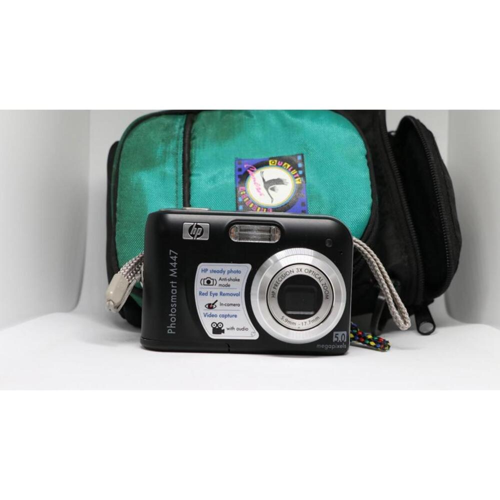 HP Photosmart M447 5MP Digital Camera – 3x Optical Zoom w/ Carrying Case Tested